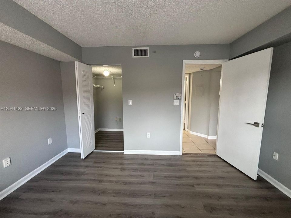 For Rent: $1,750 (1 beds, 1 baths, 687 Square Feet)