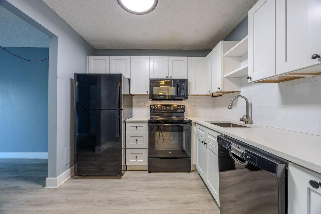 9940 SW 8th St (Kitchen3)