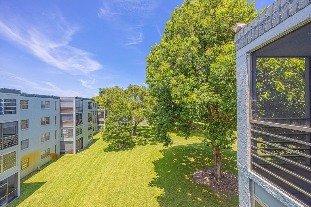 9940 SW 8th St (View1)