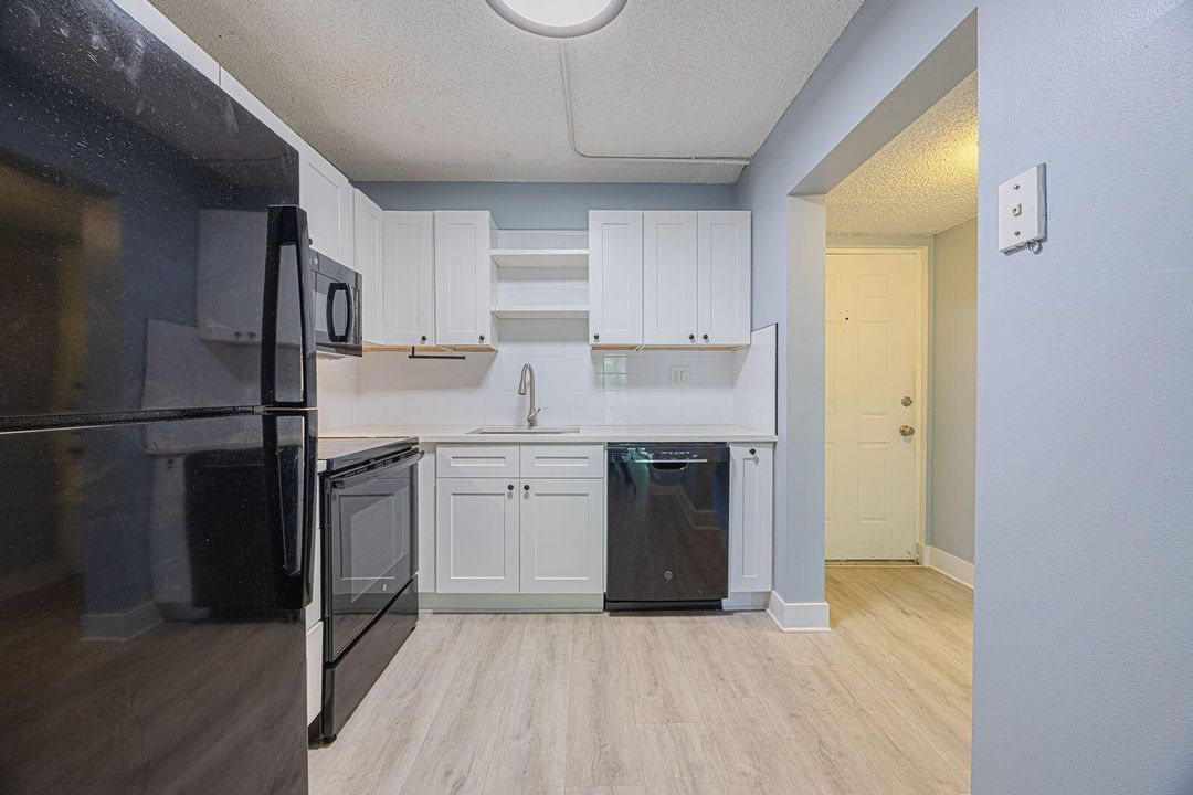 9940 SW 8th St (Kitchen4)