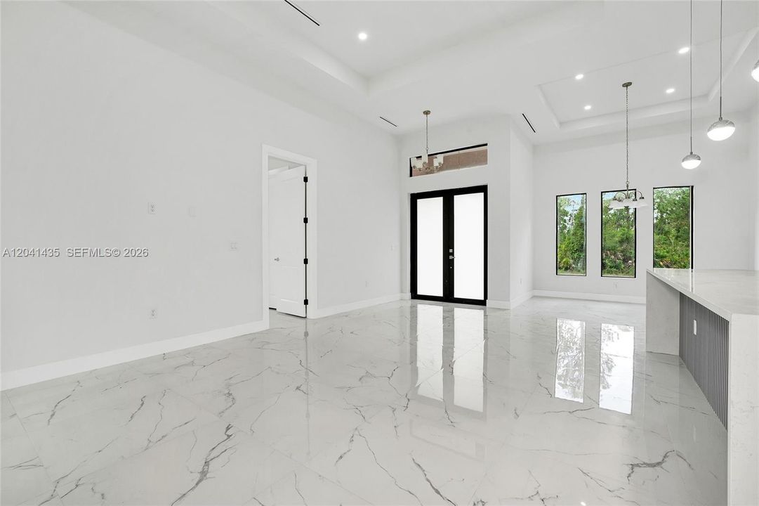 На продажу: $349,900 (3 спален, 2 ванн, 1558 Квадратных фут)