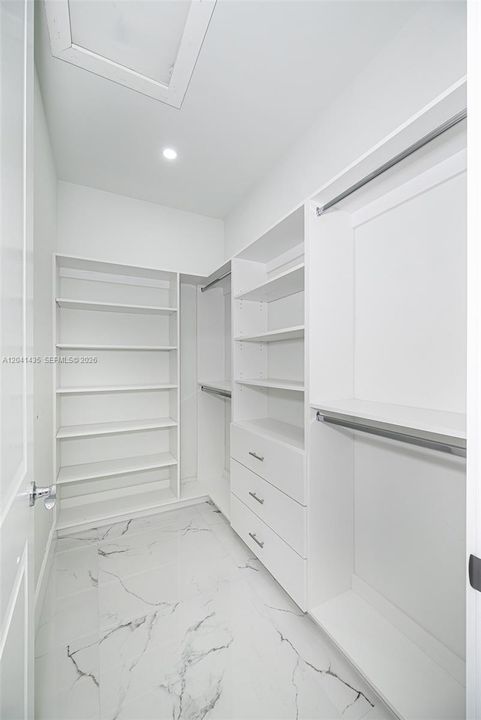 На продажу: $349,900 (3 спален, 2 ванн, 1558 Квадратных фут)