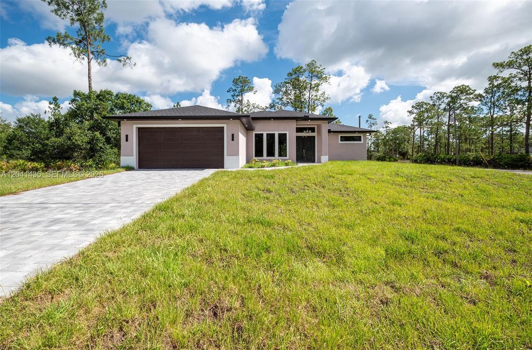 На продажу: $349,900 (3 спален, 2 ванн, 1558 Квадратных фут)