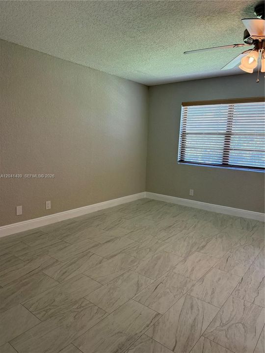 For Rent: $2,200 (2 beds, 2 baths, 900 Square Feet)
