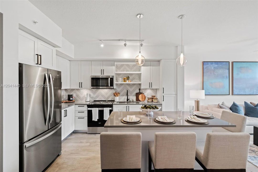 For Rent: $3,460 (2 beds, 2 baths, 1239 Square Feet)