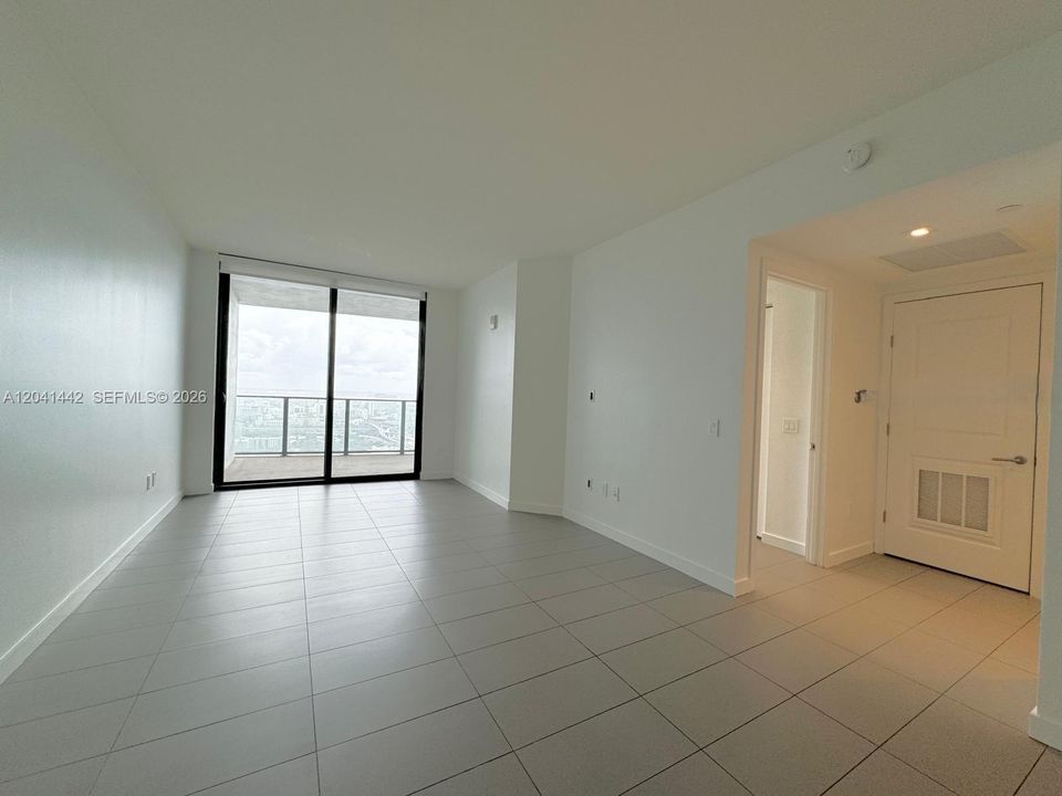 For Rent: $3,450 (1 beds, 1 baths, 867 Square Feet)