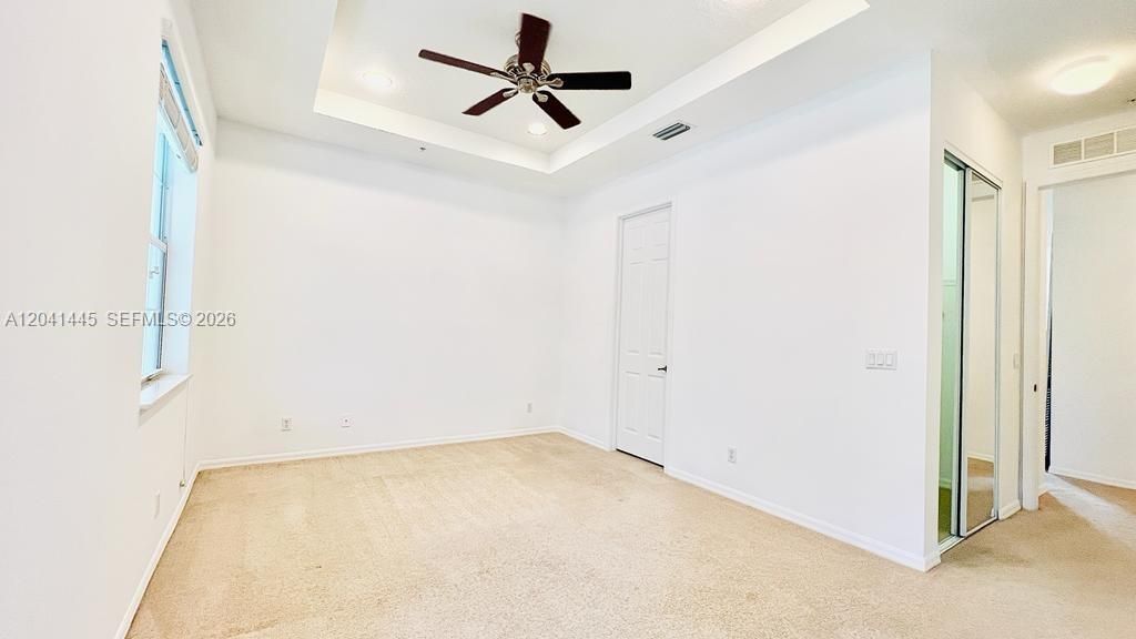 For Rent: $3,000 (3 beds, 2 baths, 1290 Square Feet)
