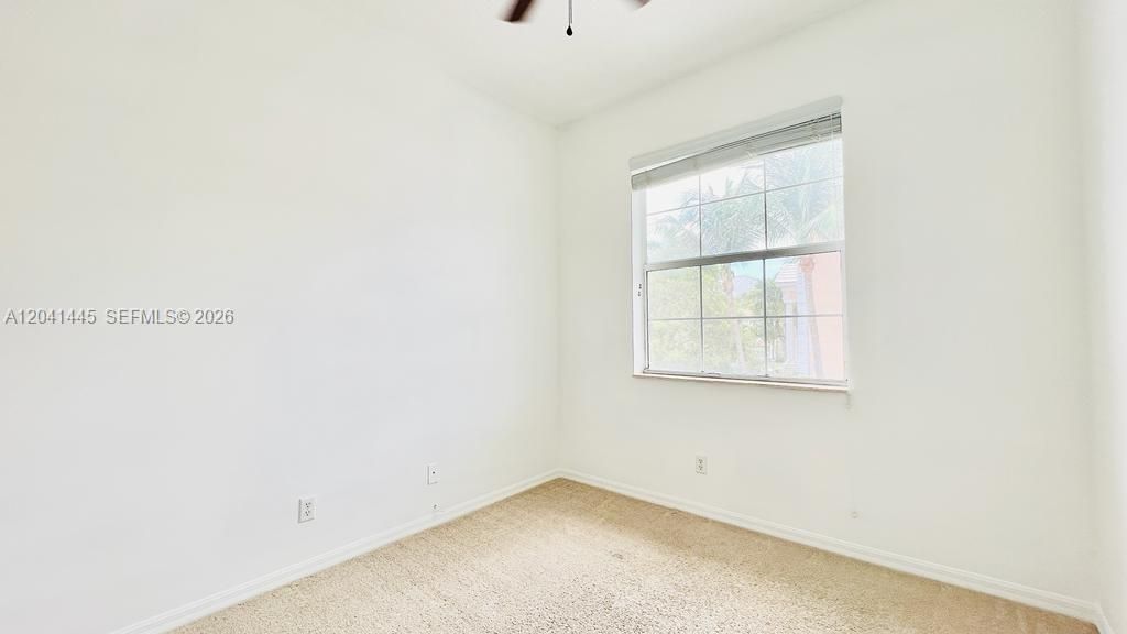 For Rent: $3,000 (3 beds, 2 baths, 1290 Square Feet)