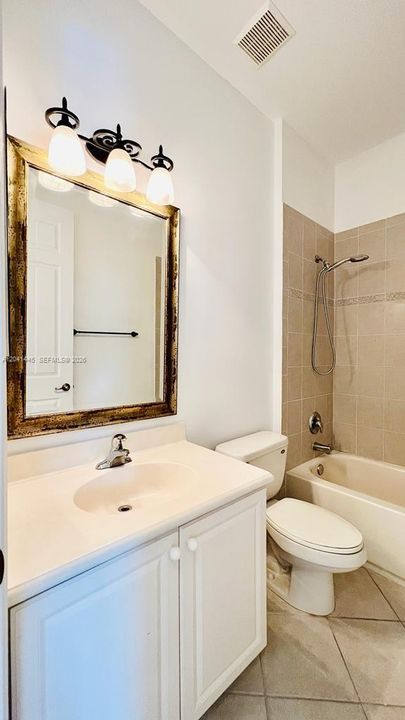 For Rent: $3,000 (3 beds, 2 baths, 1290 Square Feet)
