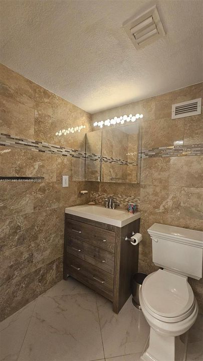 В аренду: $1,850 (0 спален, 1 ванн, 590 Квадратных фут)