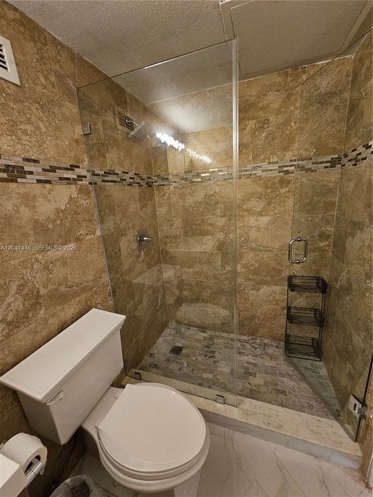 В аренду: $1,850 (0 спален, 1 ванн, 590 Квадратных фут)