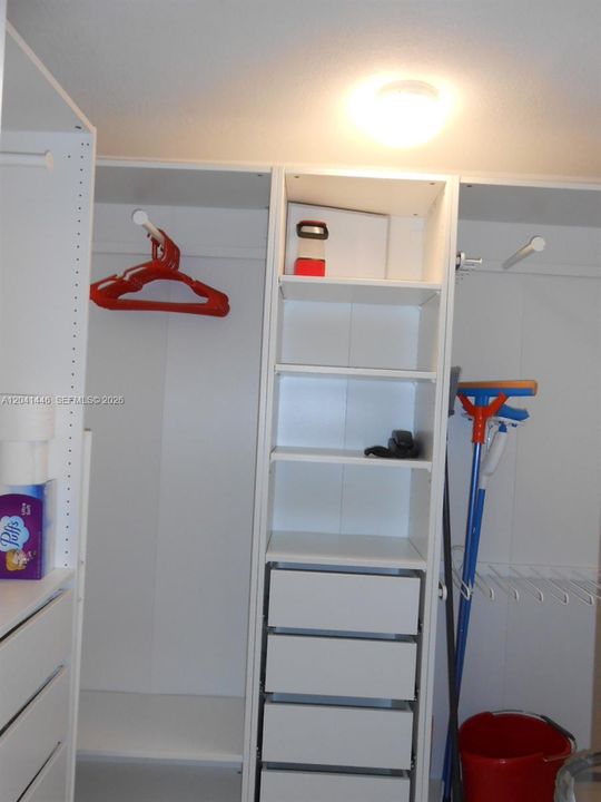 В аренду: $1,850 (0 спален, 1 ванн, 590 Квадратных фут)