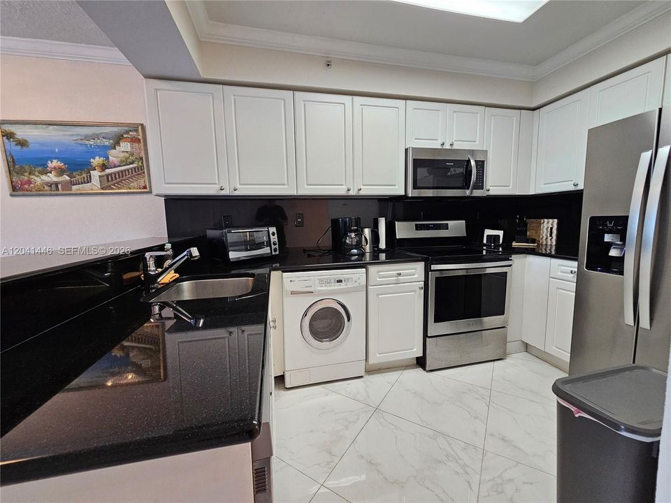 В аренду: $1,850 (0 спален, 1 ванн, 590 Квадратных фут)
