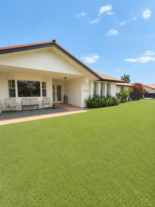 На продажу: $715,000 (4 спален, 2 ванн, 2642 Квадратных фут)