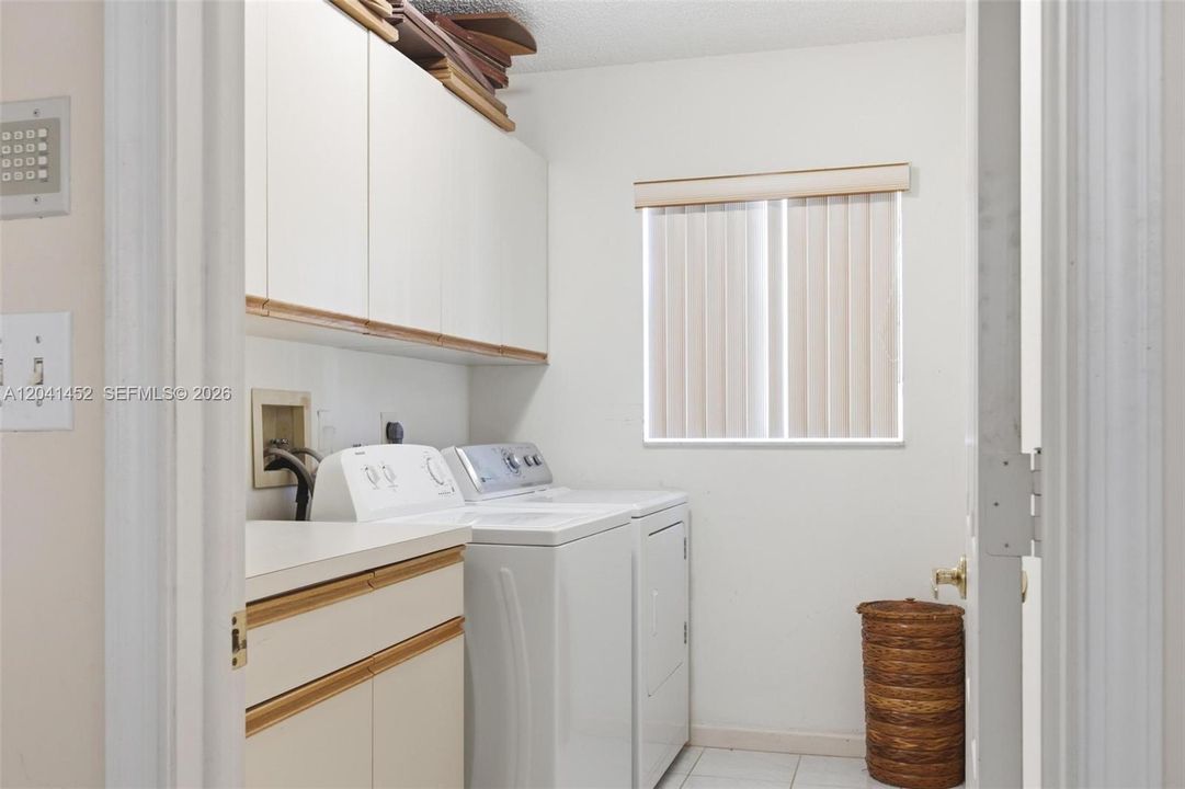 Wonderful Workspace with extra storage!