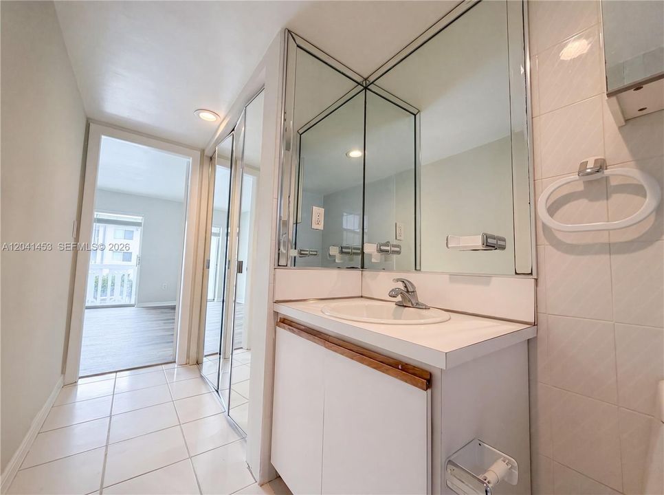 На продажу: $465,000 (1 спален, 1 ванн, 730 Квадратных фут)
