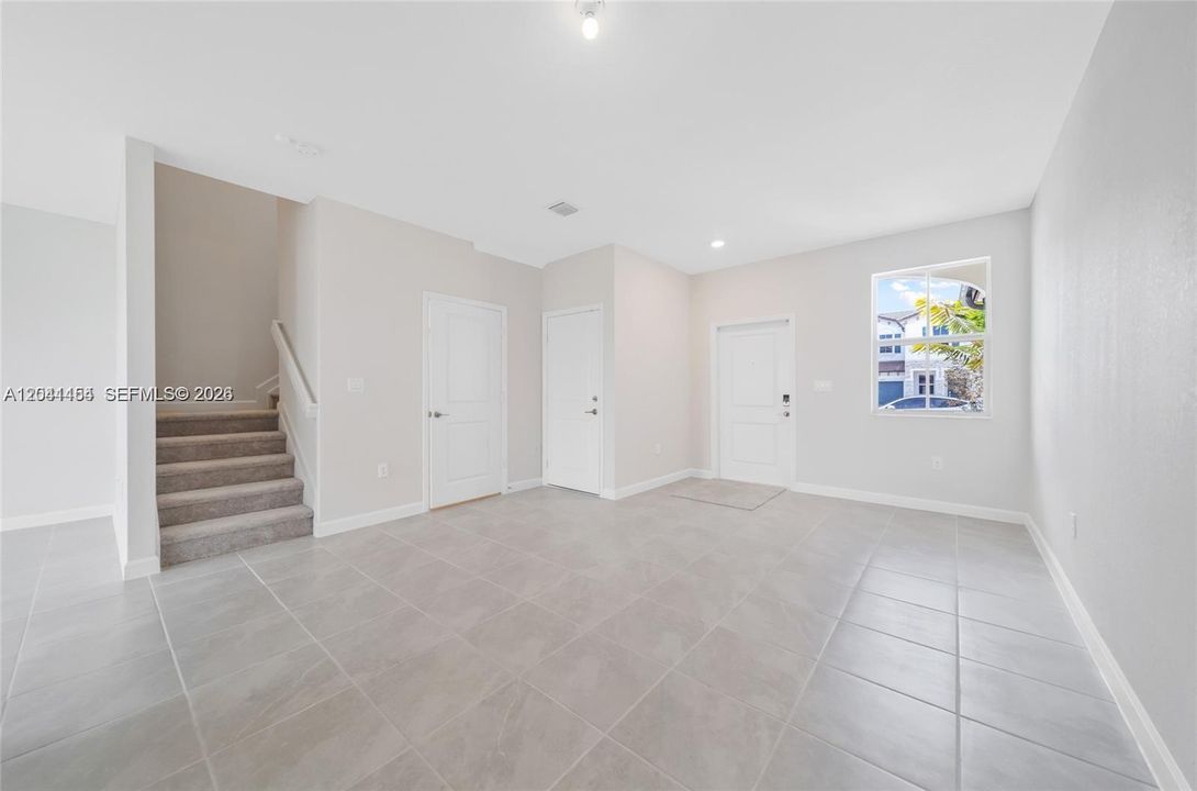 For Sale: $489,000 (3 beds, 2 baths, 1442 Square Feet)