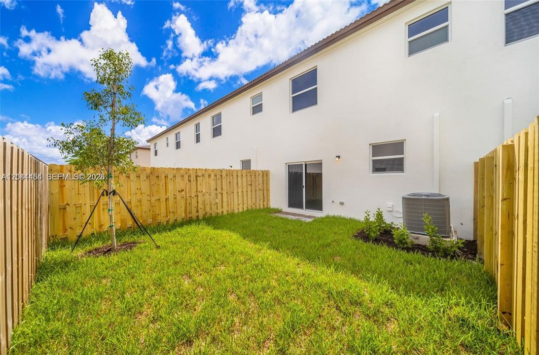 For Sale: $489,000 (3 beds, 2 baths, 1442 Square Feet)