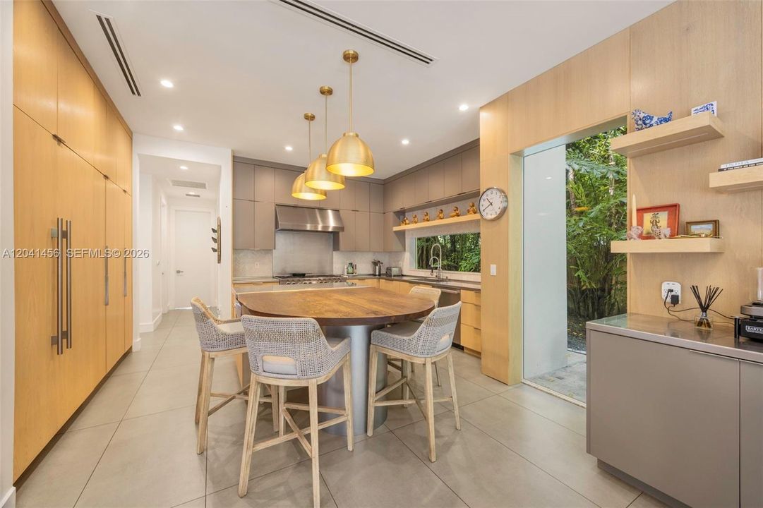 En Venta: $4,750,000 (4 camas, 4 baños, 3383 Pies cuadrados)