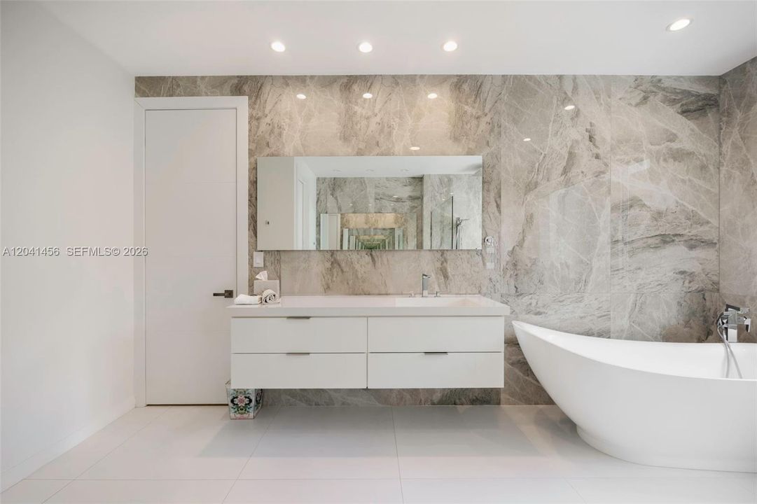 For Sale: $4,750,000 (4 beds, 4 baths, 3383 Square Feet)