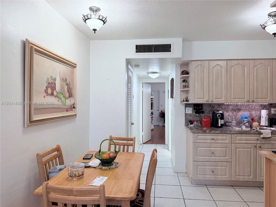 En Venta: $315,000 (1 camas, 1 baños, 810 Pies cuadrados)