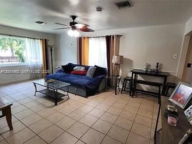 En Renta: $2,500 (2 camas, 1 baños, 944 Pies cuadrados)