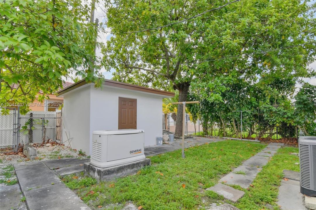 В аренду: $3,600 (2 спален, 1 ванн, 1174 Квадратных фут)