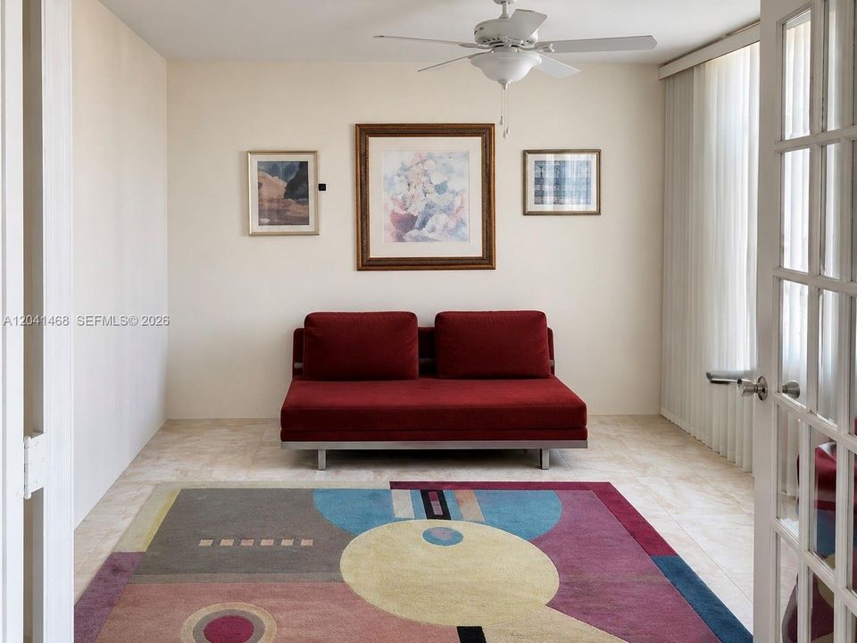 For Sale: $390,000 (2 beds, 2 baths, 1070 Square Feet)