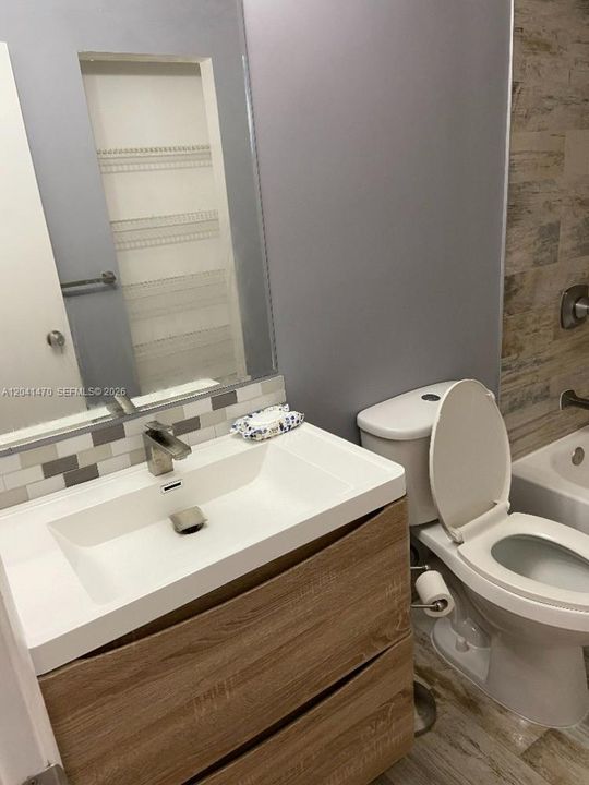 Upstairs Bathroom