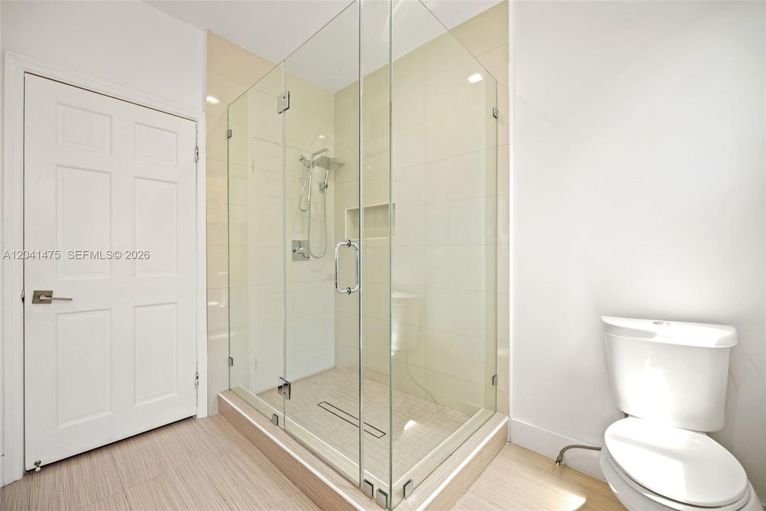 For Sale: $925,000 (4 beds, 3 baths, 2406 Square Feet)