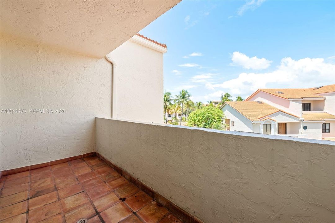 For Sale: $925,000 (4 beds, 3 baths, 2406 Square Feet)