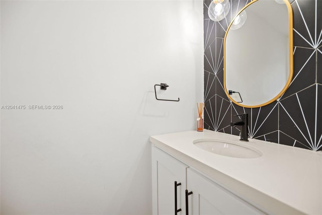 For Sale: $925,000 (4 beds, 3 baths, 2406 Square Feet)