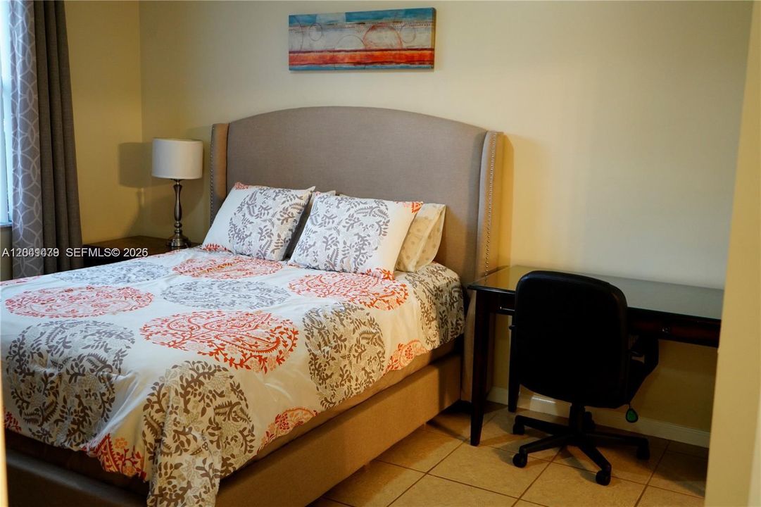 En Venta: $325,000 (2 camas, 1 baños, 890 Pies cuadrados)
