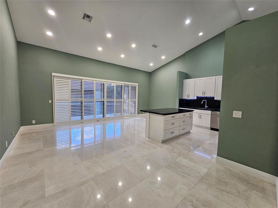 Living Room/Kitchen
