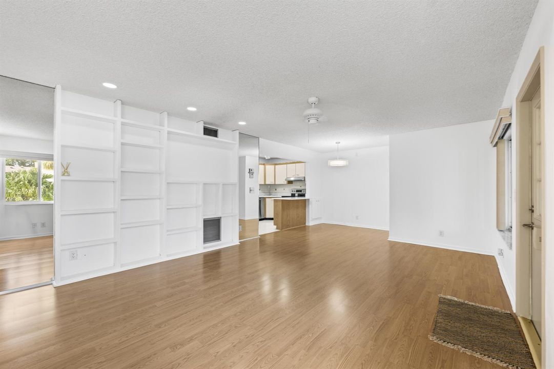 313 Pine Ridge Cir, C2