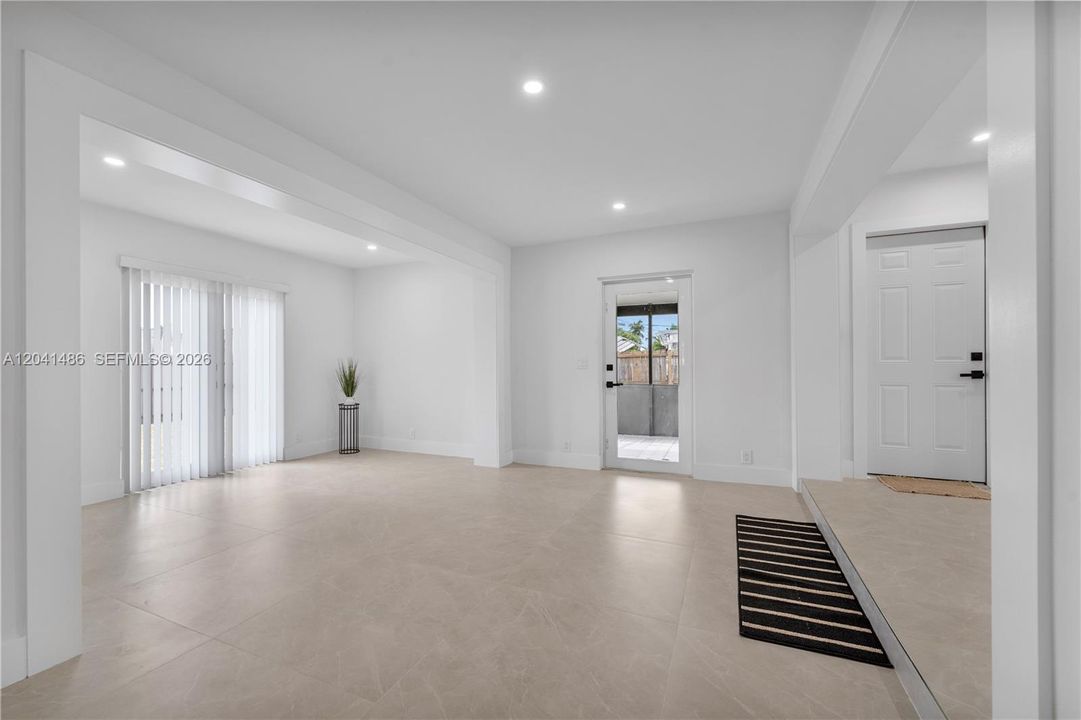 For Sale: $695,000 (4 beds, 2 baths, 1872 Square Feet)