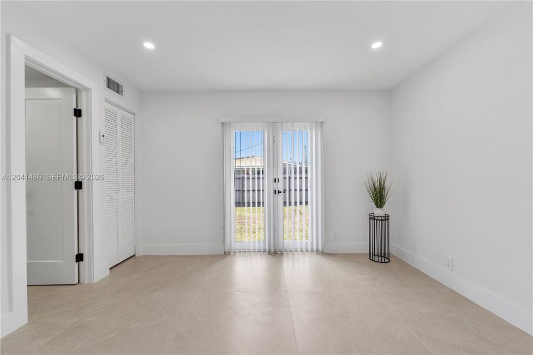 For Sale: $695,000 (4 beds, 2 baths, 1872 Square Feet)