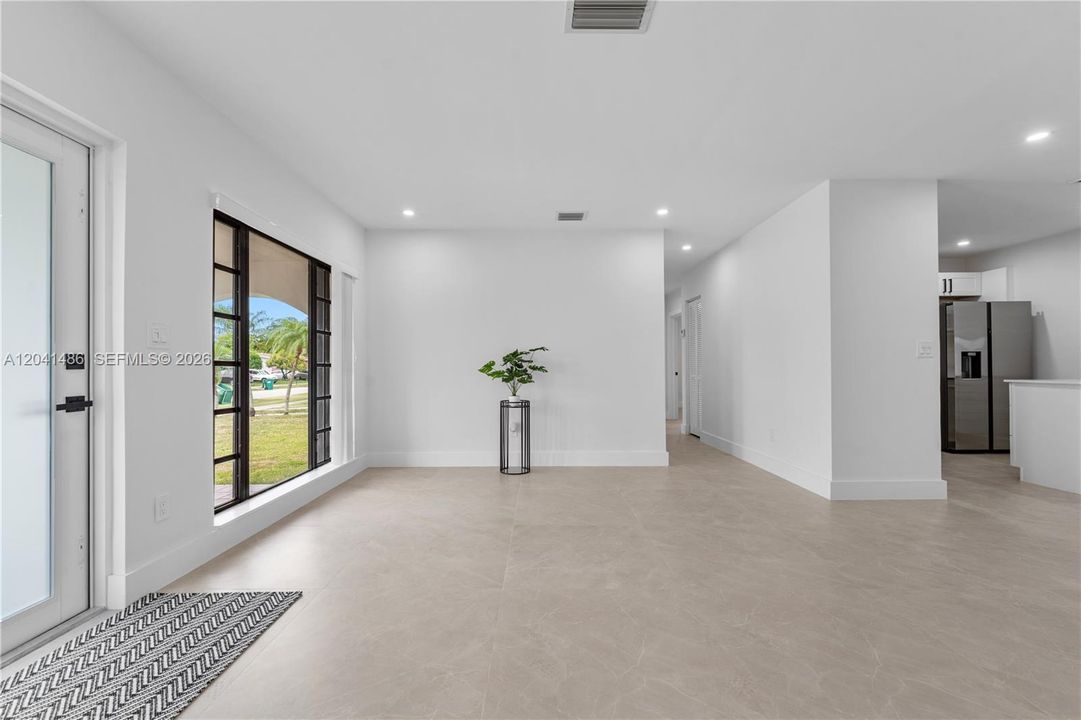 For Sale: $695,000 (4 beds, 2 baths, 1872 Square Feet)