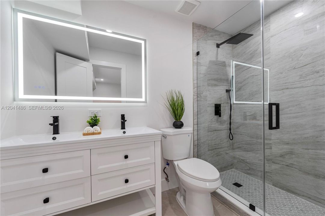 For Sale: $695,000 (4 beds, 2 baths, 1872 Square Feet)