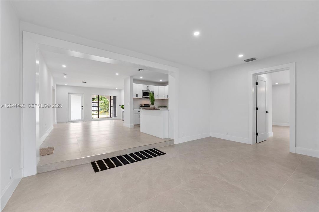 For Sale: $695,000 (4 beds, 2 baths, 1872 Square Feet)