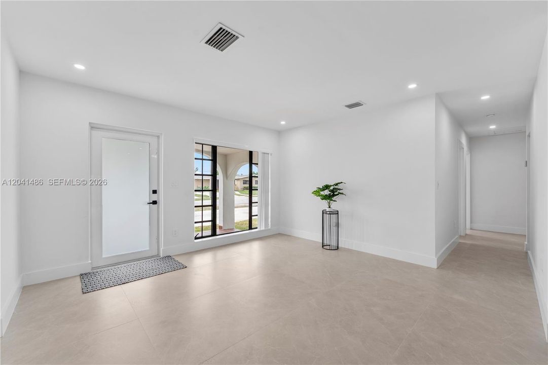 For Sale: $695,000 (4 beds, 2 baths, 1872 Square Feet)