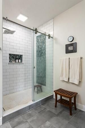Primary Bath Lg Walk-in Shower