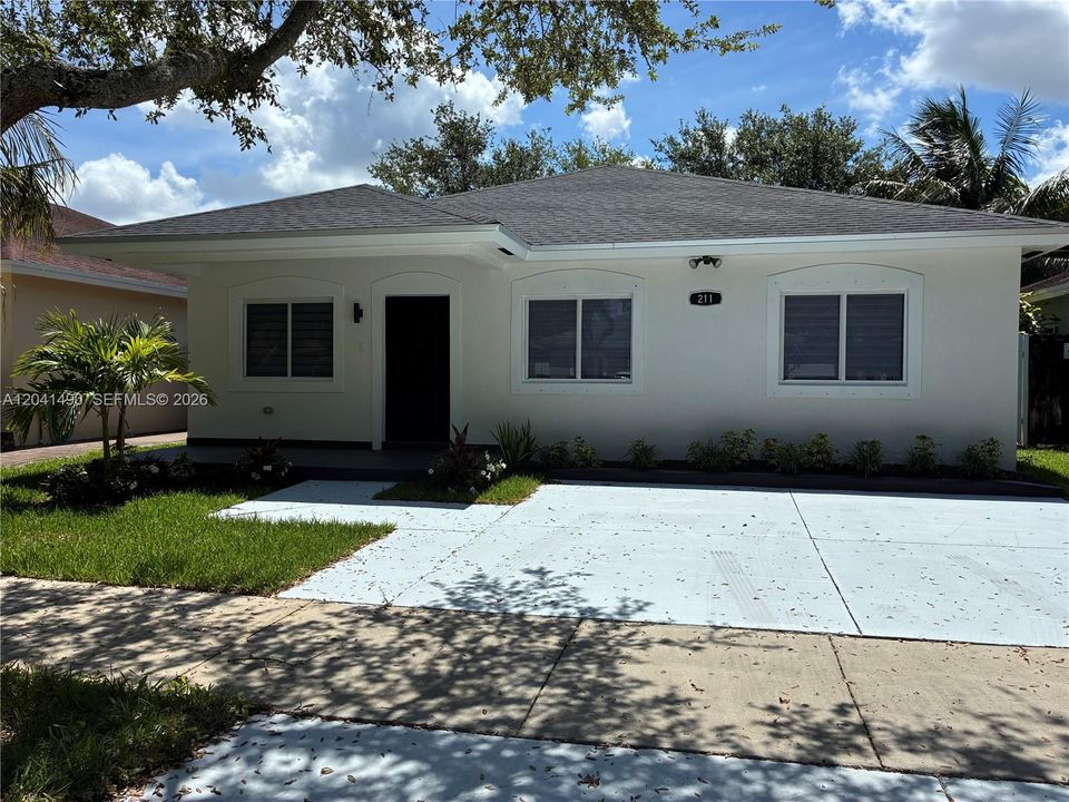 For Rent: $3,400 (3 beds, 2 baths, 1554 Square Feet)