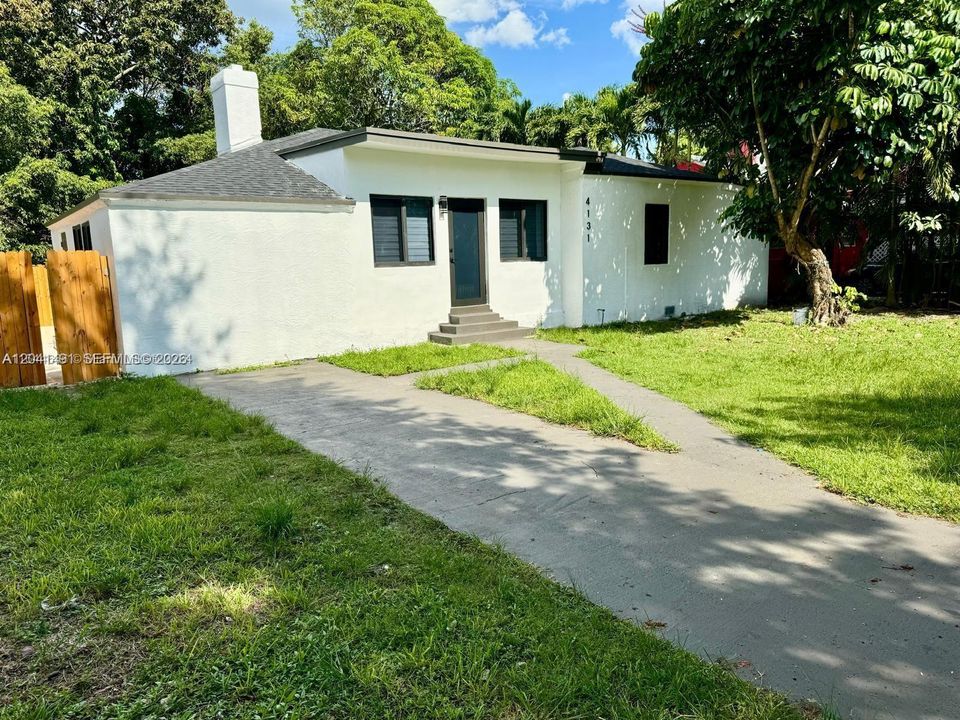 En Venta: $740,000 (5 camas, 4 baños, 1432 Pies cuadrados)