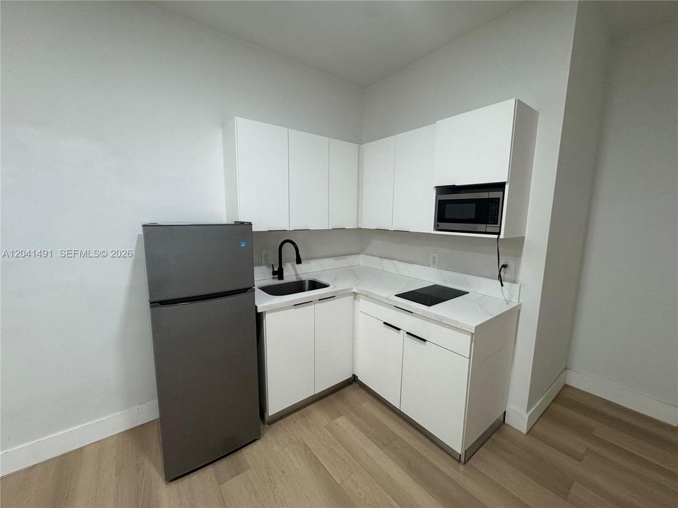 En Venta: $740,000 (5 camas, 4 baños, 1432 Pies cuadrados)