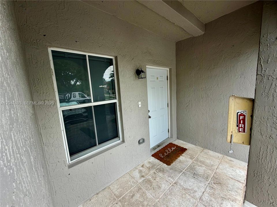 В аренду: $3,300 (3 спален, 2 ванн, 1502 Квадратных фут)