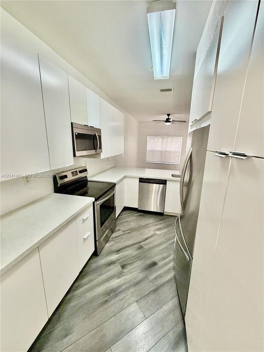 В аренду: $3,300 (3 спален, 2 ванн, 1502 Квадратных фут)