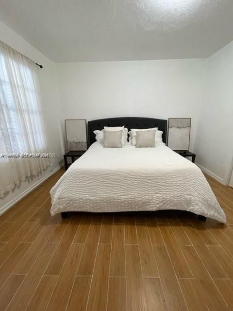 В аренду: $2,350 (2 спален, 1 ванн, 580 Квадратных фут)