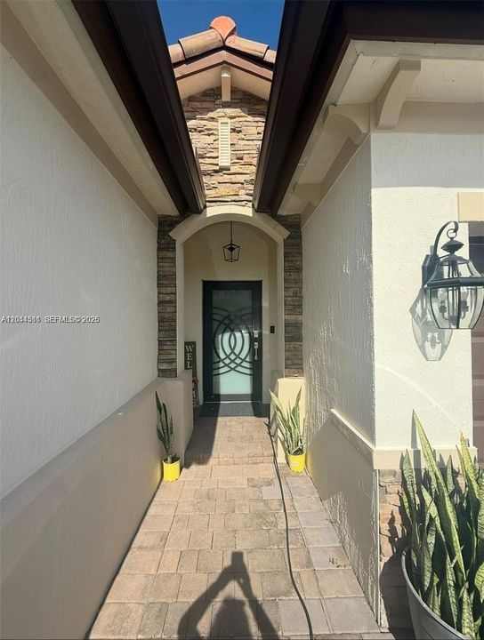 En Venta: $590,000 (3 camas, 3 baños, 0 Pies cuadrados)