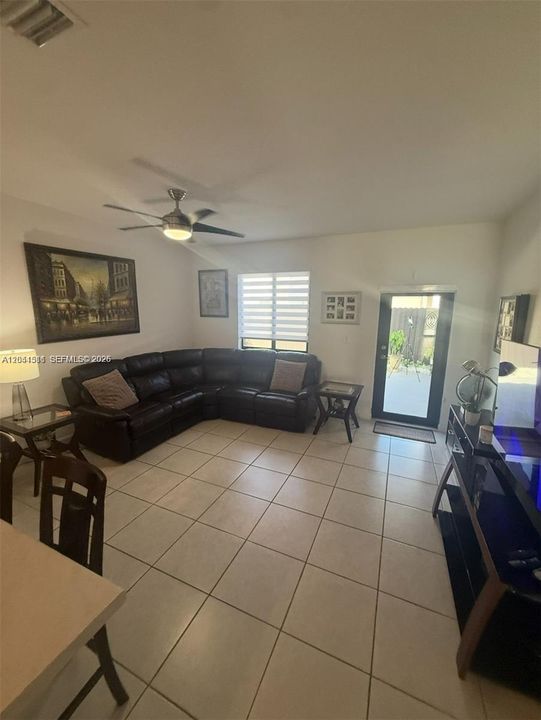 En Venta: $590,000 (3 camas, 3 baños, 0 Pies cuadrados)